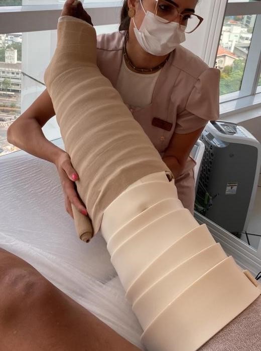  Application of the short stretch compression bandage. By Feijoeiro F, PT